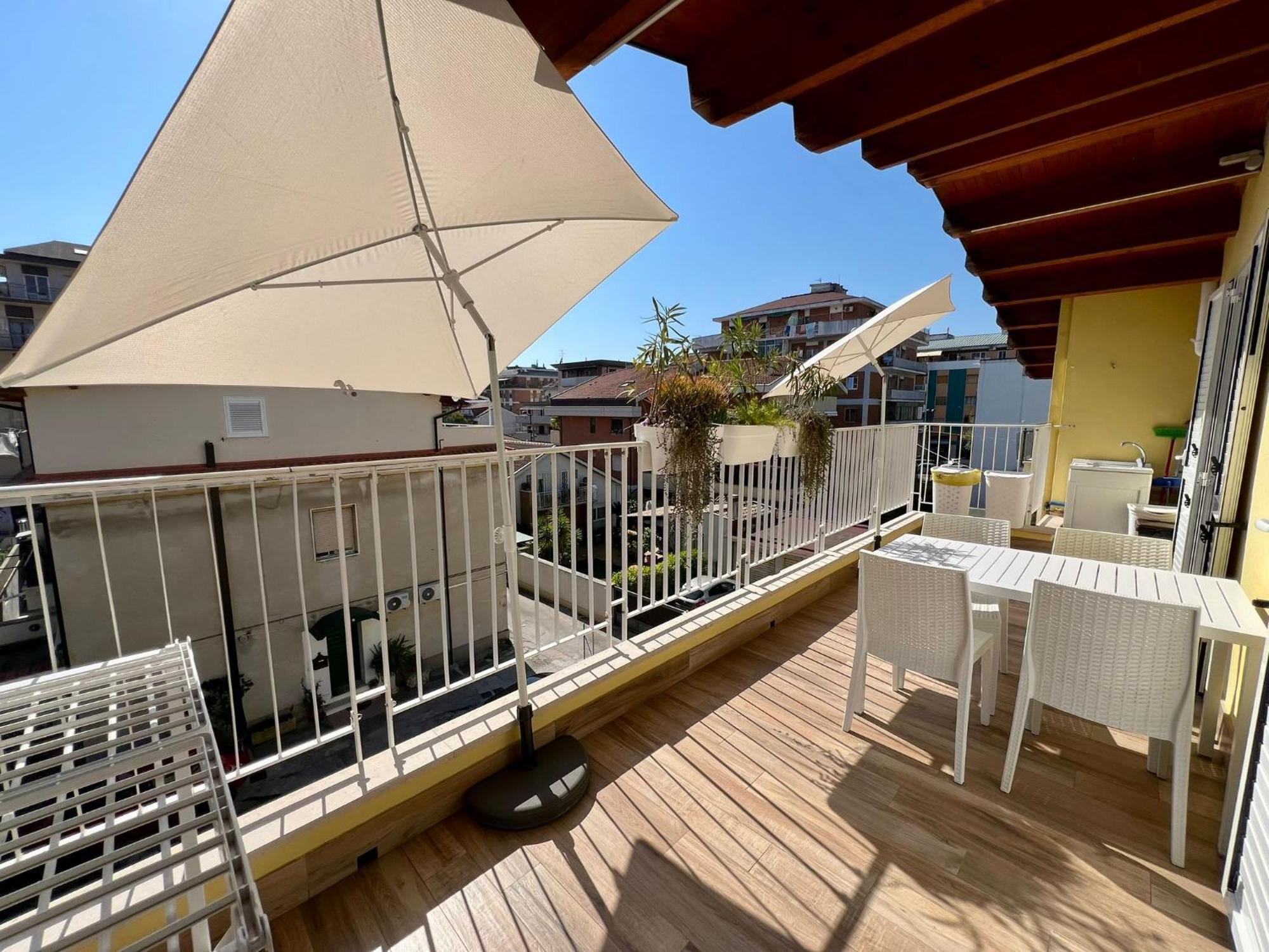 Casa Klimt Vicinissima Al Mare Parcheggio Privato Gratuito Se Disponibile Apartment เปสการา ภายนอก รูปภาพ